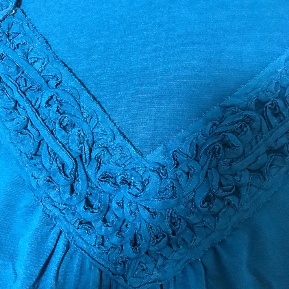 Robe - Picture 3 of 5